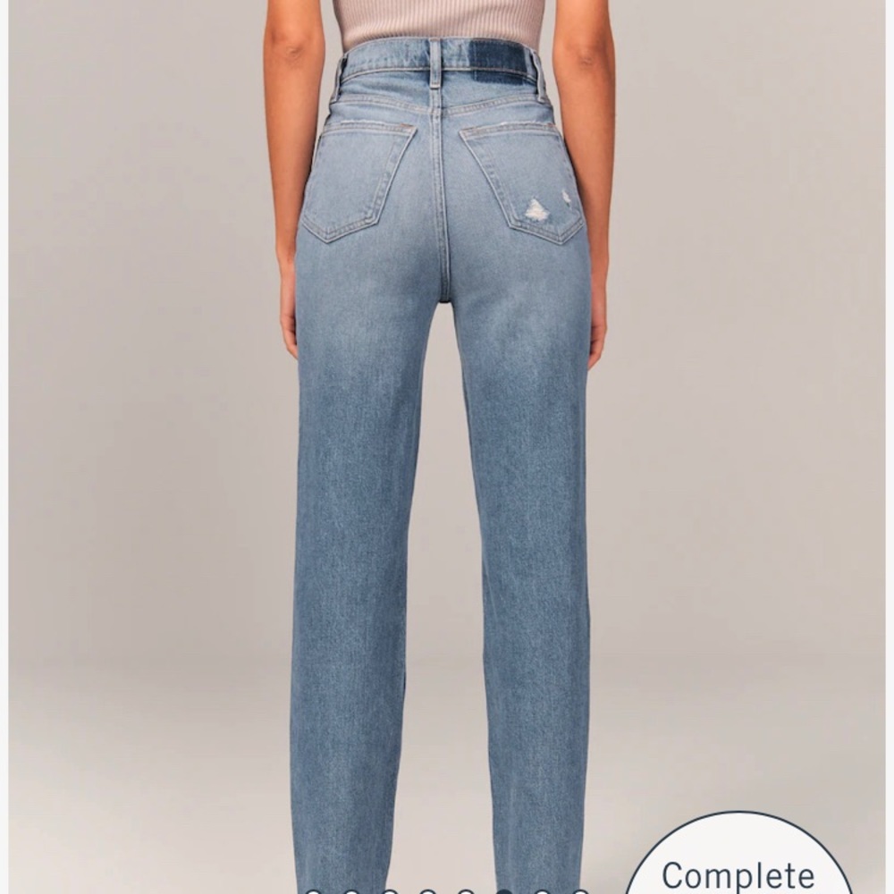 Abercrombie & Fitch The ‘90s Straight Ultra High Rise W Criss Cross Waist - Picture 3 of 15